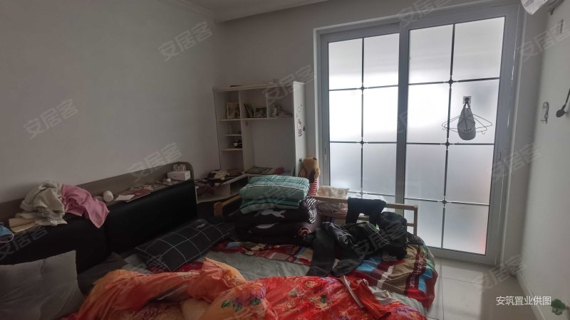 南昌路,锦绣园,满五 ,一楼月供1800,通透两室精装修,,锦绣园小区二手