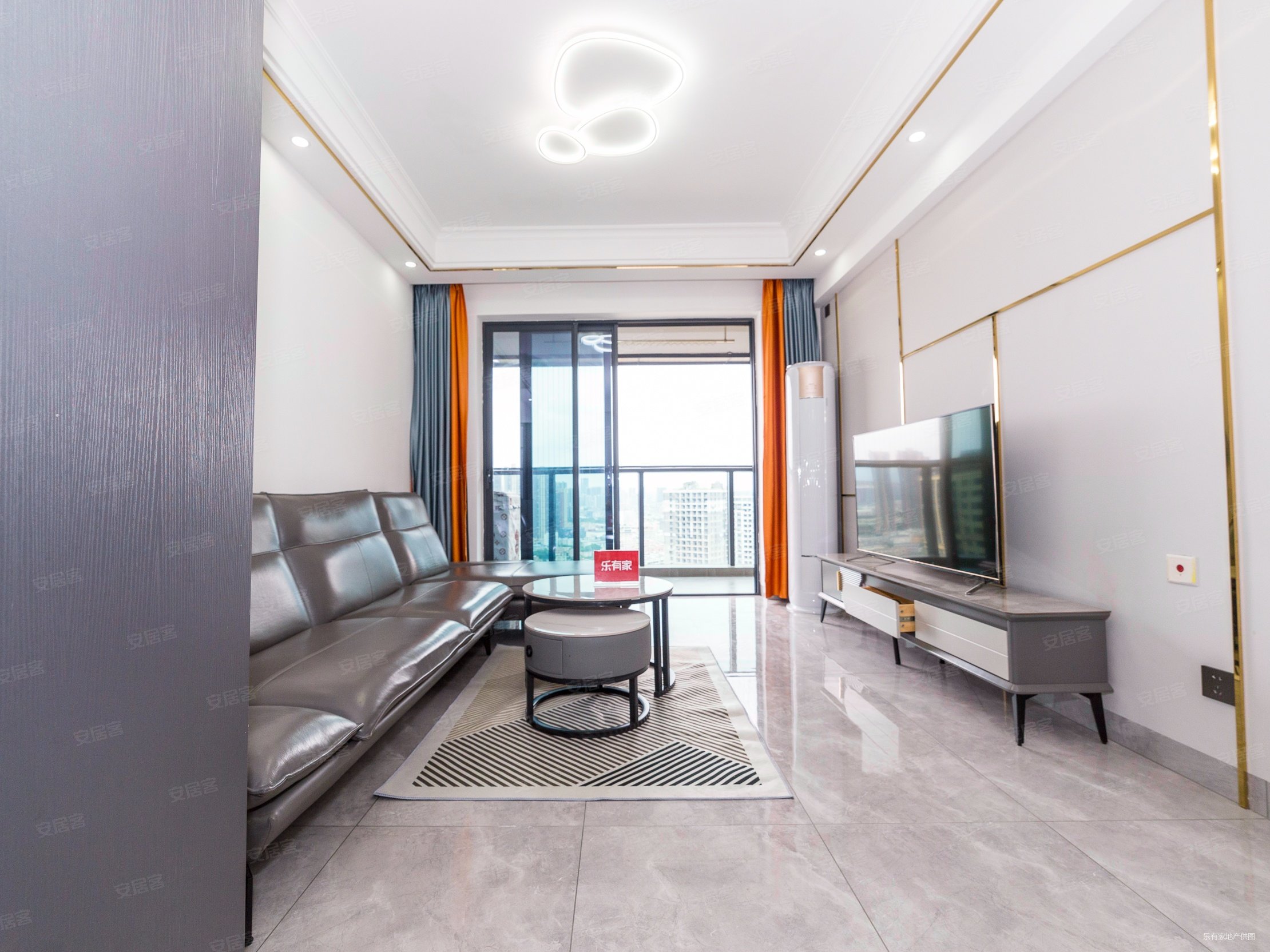 桑泰龙樾府 4室2厅 290.0万