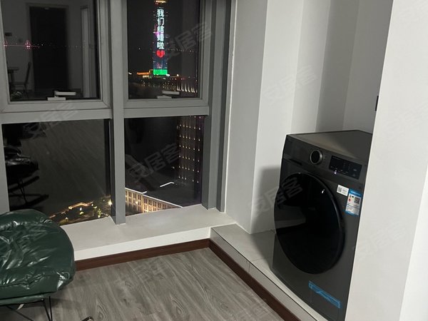 宜城租房,东氿一号5期,41楼,2室一厅一卫,精装修2800一个月,,宜兴租房