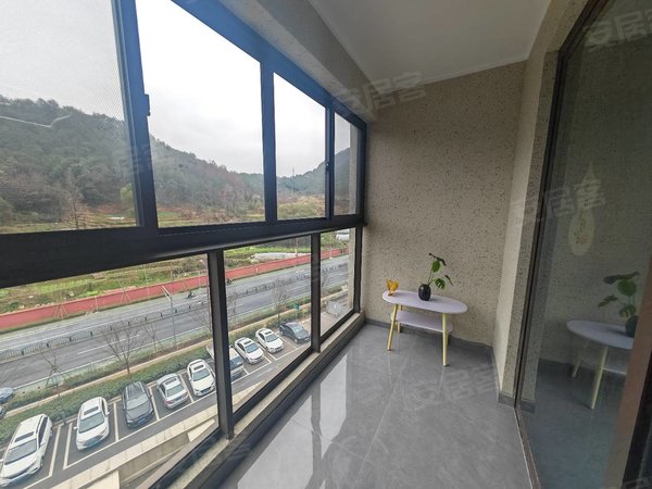 金华东阳横店明都星耀城演员公会旁，东边套四房，有车位，包物业出租房源真实图片