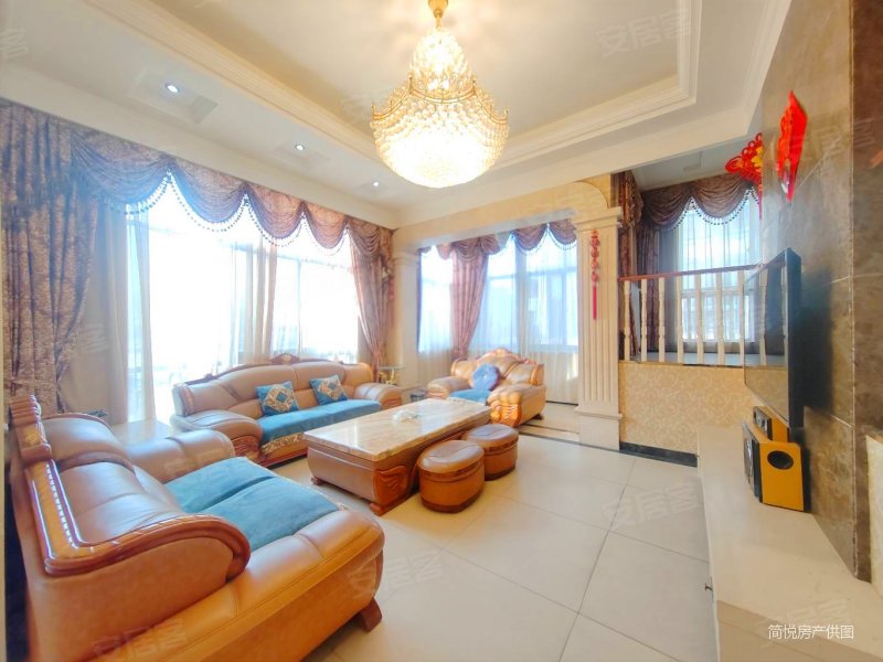 新上别墅万达商圈五房三厅五卫南花园可停三部车,地下室,铭流府邸二手