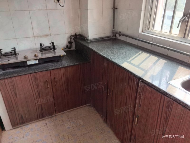 14栋花园社区,停车巨方便,低总价小户型!,汇龙花园二手房,228万,1室1