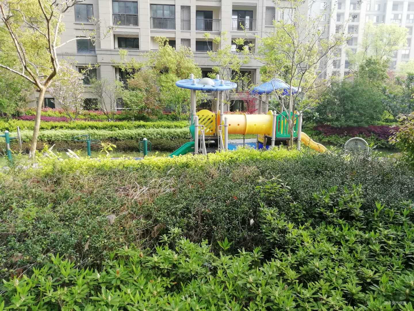 周巷银亿上府精装修好楼层3室电梯看房方便116万送家具家电