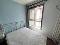 北京丰台草桥角门西 精装次卧跳台 可租3个月 无中介费 随时可看 拎包住出租房源真实图片
