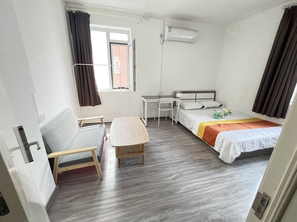 无中介 独栋公寓一居室 台东步行街 威海路 海慈医院 海泊桥