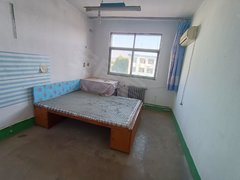 淄博沂源城区实验中学隔壁4楼出租，有空调一年8000出租房源真实图片