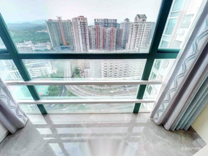 口岸附近国贸置地逸轩高层南向二房豪华装修拎包入住