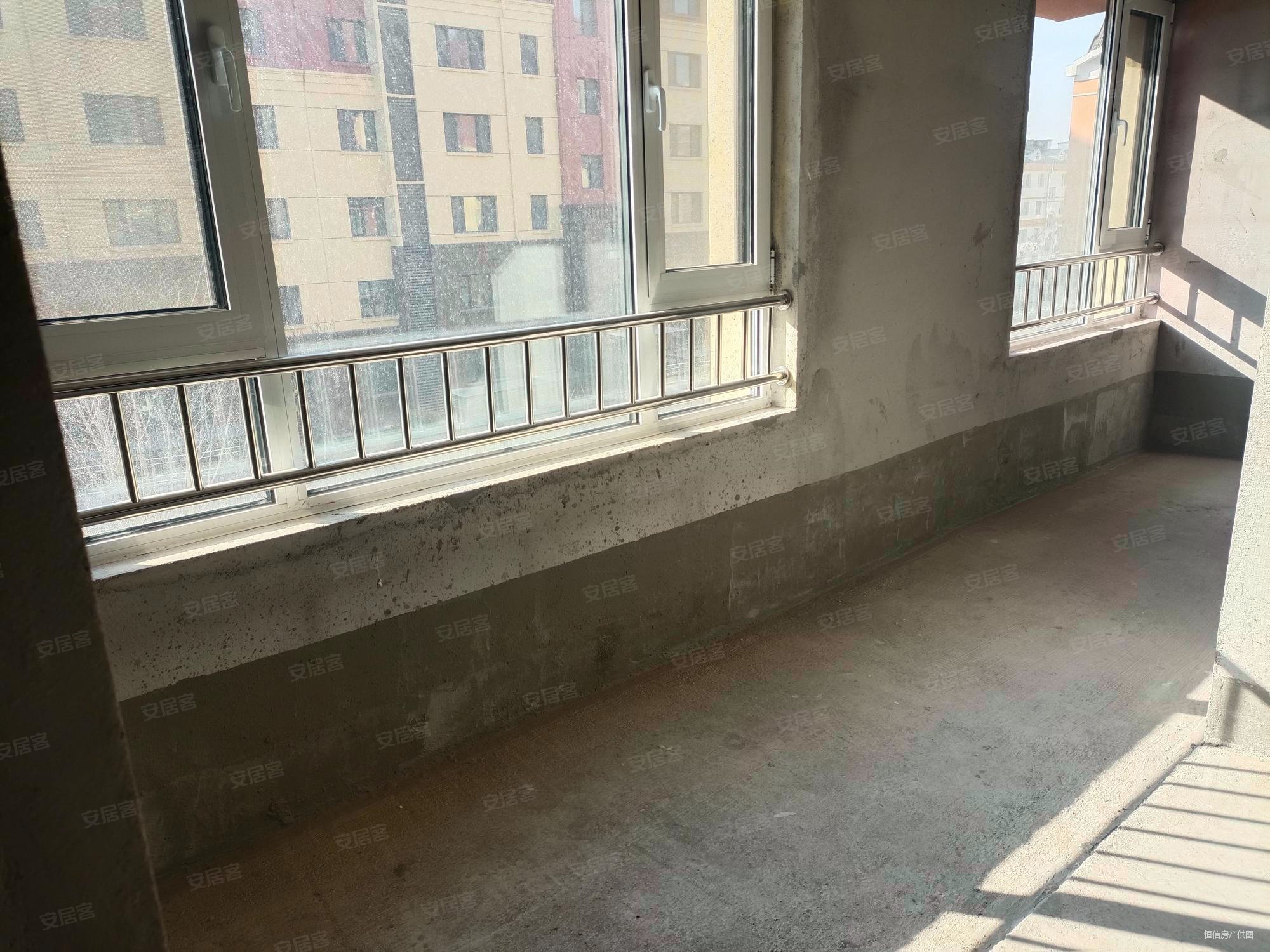 盛港府地(北区)3室2厅2卫148㎡南76.6万