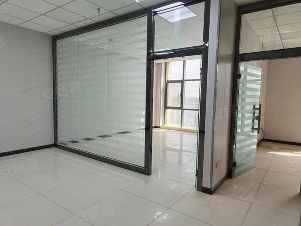 喀什喀什市喀什城区曙光国际曙光国际价格可谈出租四室写字楼二楼精装