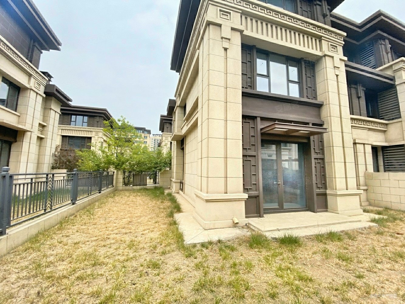 鸿坤理想城澜境西苑(别墅)二手房,210万,4室2厅,2卫,177平米-天津安居