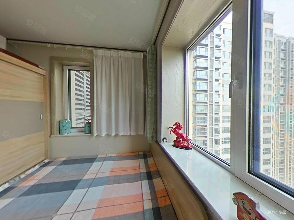 中建国际港4室1厅2卫153.64㎡南北650万