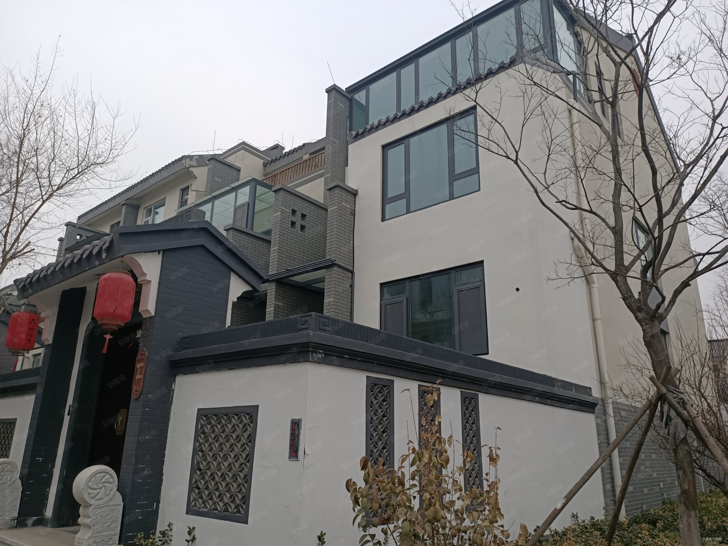 荷塘月色(别墅) 4层带前后院子车库208万