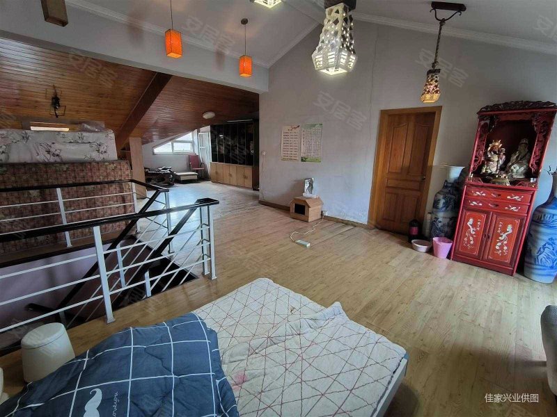 三层步梯复式 老证无抵押 红领巾和一初慧泉 欢迎现场看房