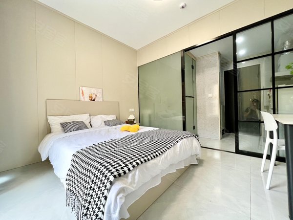 金华浦江县市中心中山南路2-14号楼公寓出租，无中介废，交通便刺，拎包入住，设备齐全，免费停车。出租房源真实图片