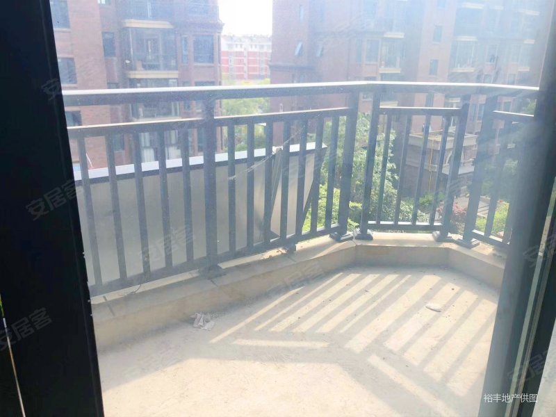 禹洲天玺二期停车方便满五次新房商品住宅双卫