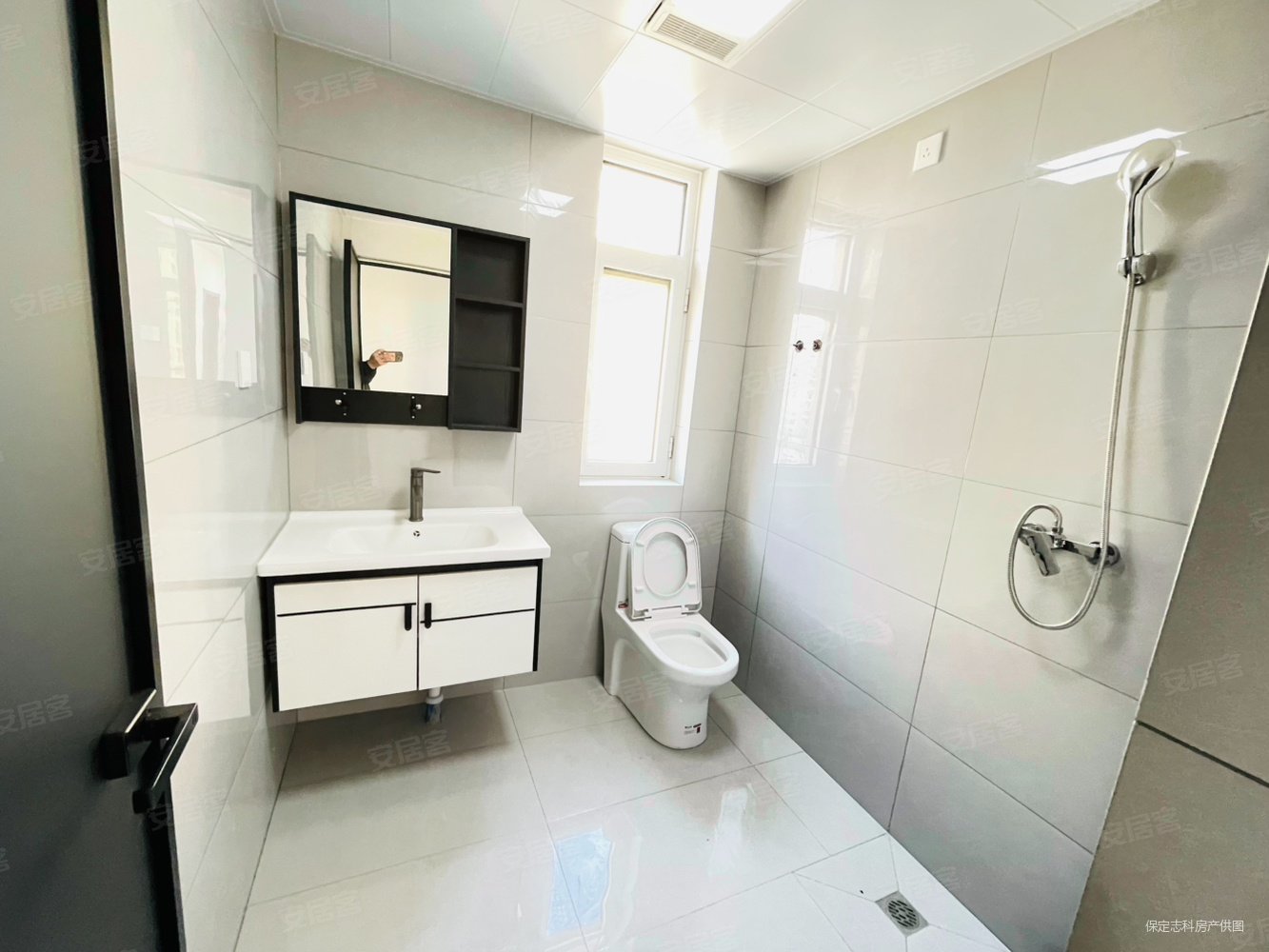 云水湾3室2厅2卫133㎡南北102.77万