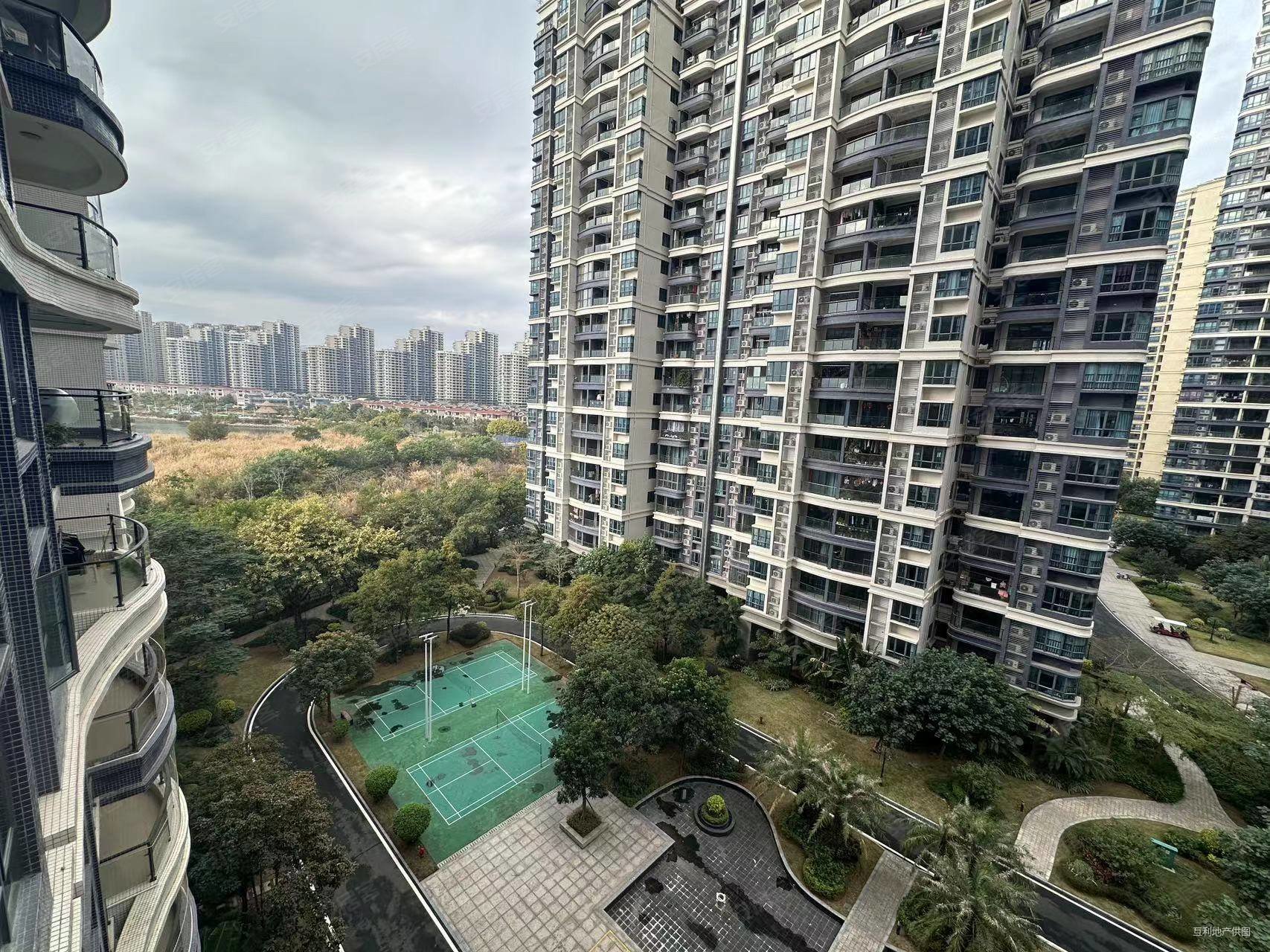 碧桂园十里银滩迎海 正南朝向 商品房 双卫生间 满五