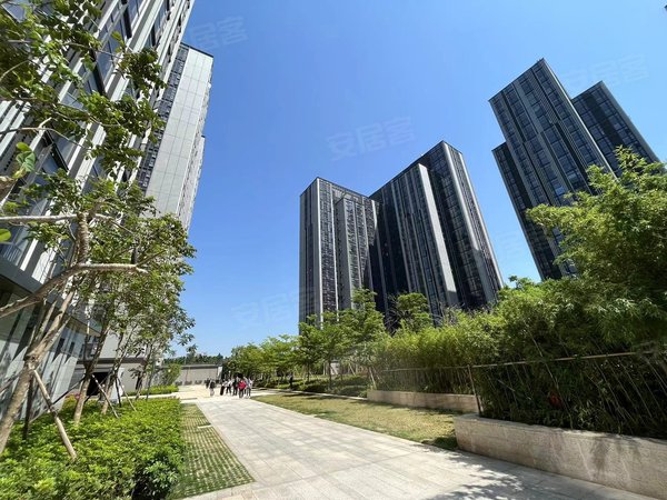 广州白云金沙洲金沙大都汇金沙大都汇出门地铁口复式一房随时看房密码