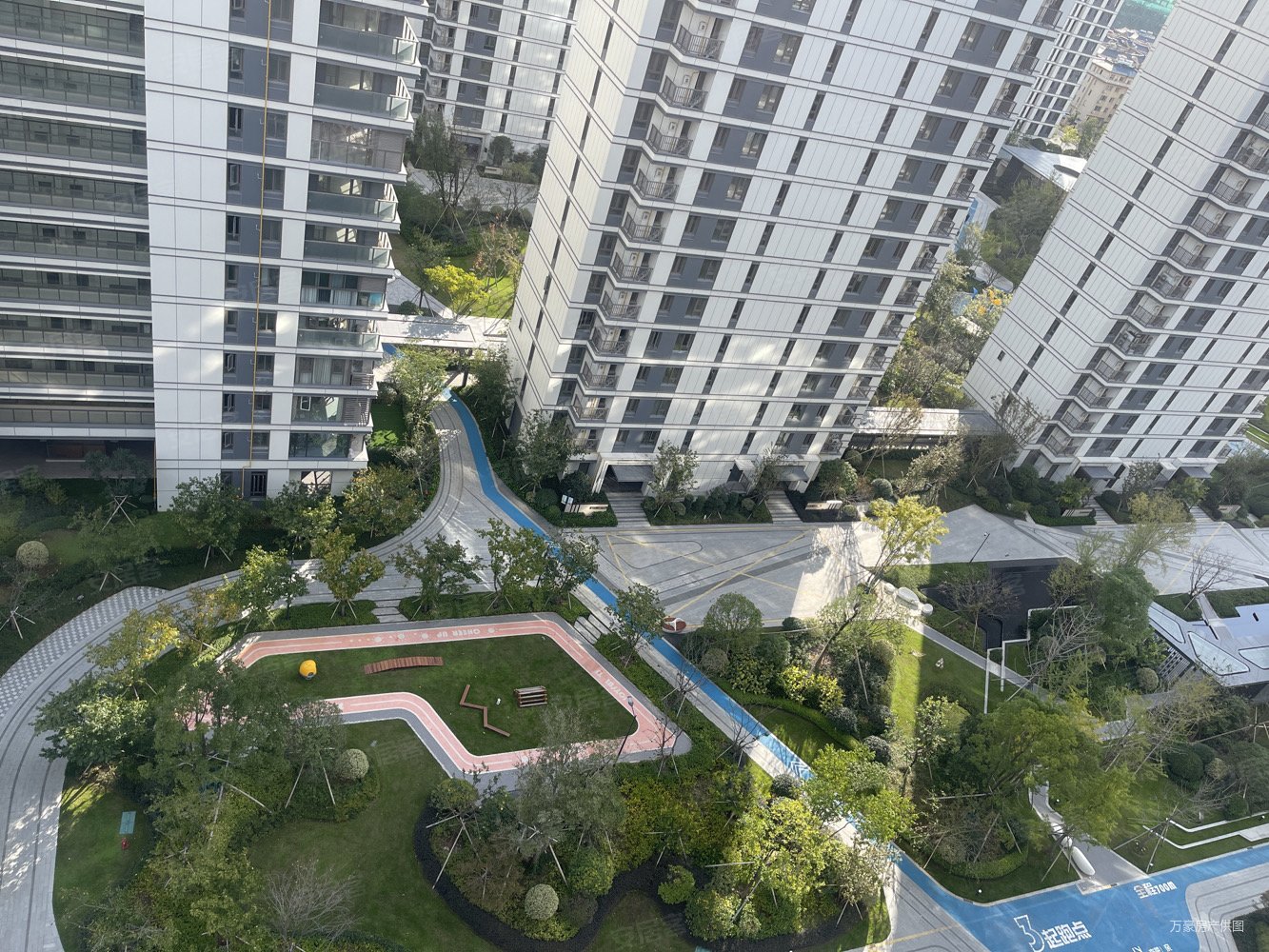 急售天辰誉府100平三室三朝南高层云湖