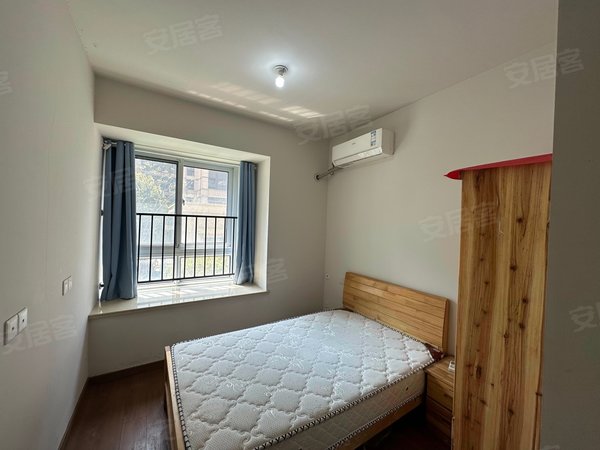 【多图】保利玲玥公馆,奉城租房,公司租房的看过来 保利精装4房2卫