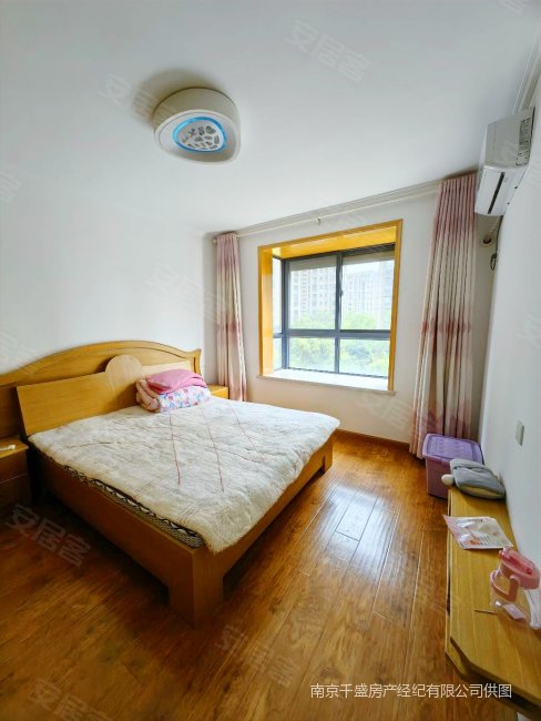 龙海骏景商品房大三房精装可拎包入住满二年房主置换急卖