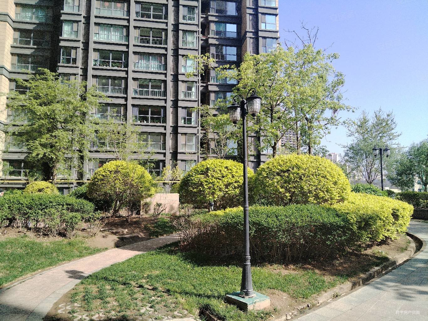 元森北新时代玫瑰园4室2厅2卫144㎡南北205万