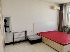 赤峰新城区二中春城家园5楼55平小二室精装修带家具家电看房随时,详情面谈。出租房源真实图片