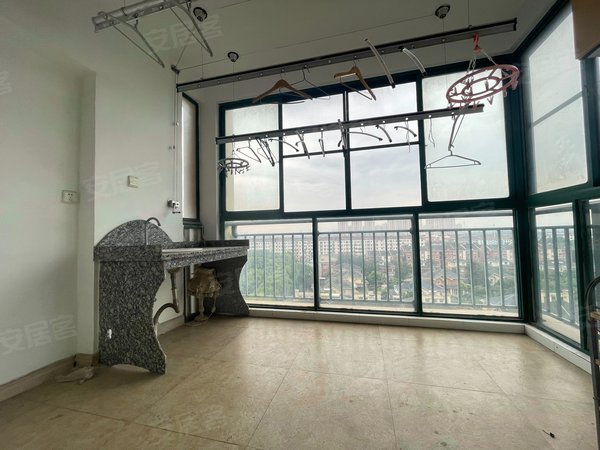 无锡惠山长安吉星家园吉星家园 3室2厅2卫 电梯房 精装修 南北通透