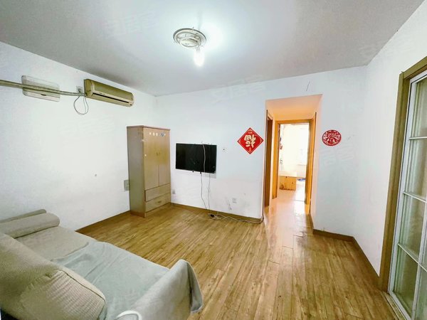 上海徐汇华泾馨宁公寓新出徐汇华泾精装两房一厅!