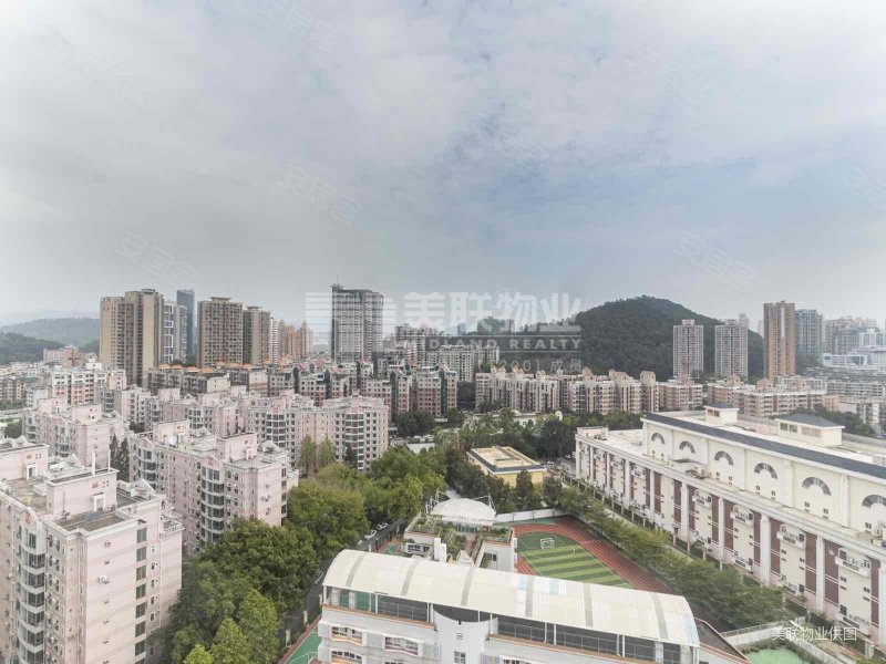 商业配套成熟 有电梯 南向采光好 刚需小三居 双卫生间,百仕达花园