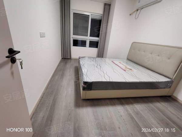 徐州新沂建邺路高铁花园高铁花园电梯精装三室两厅一卫1300月家具家电齐全拎包入住出租房源真实图片