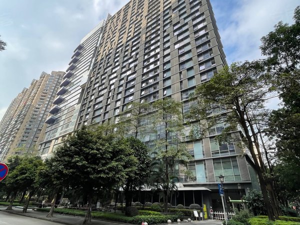 广州天河珠江新城西嘉裕礼顿阳光公寓大1房2厅,厅出大阳台,封闭式管理