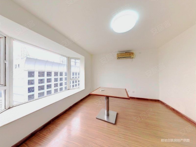 锦海国际花园      3室1厅2卫 普通装修,阳光充足,治