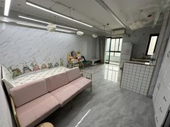 凯旋门精装一室  地铁4号线 新地中心 万象城 蔚蓝商务港