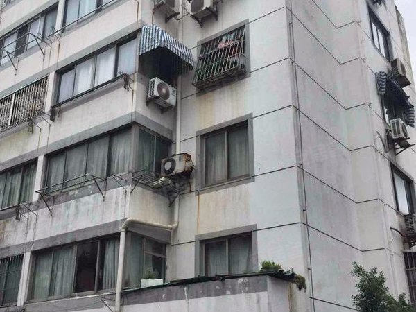 苏城医院环龙大厦盘溪小学香雪海团结桥人民桥南地铁口苏福大润发