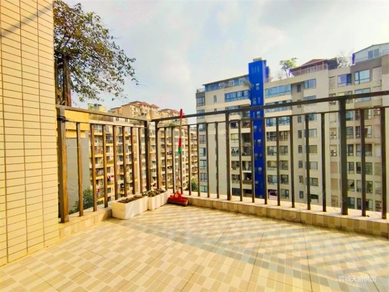 房价能少随时看房,套二可变套三朝南对中庭业主急售,视野好,蓝谷地c区