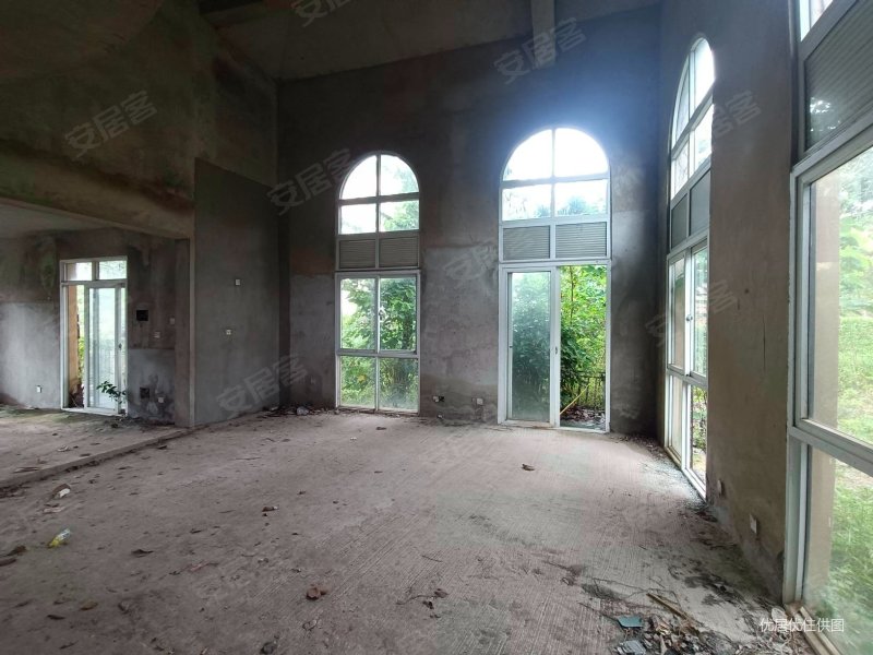 嘉和城独栋别墅,带前后大花园