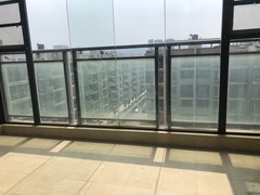 曲靖麒麟万达广场卓力中学旁，盛华苑带家具家电拎包入住，交通方便出租房源真实图片