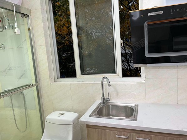 【多图】海昌大厦,海宁市区租房,工人路,南关厢旁精装一室出租,押一付