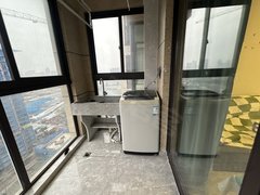 台州温岭温岭市区急租万达附近九龙附近广鑫名苑三朝南户型出租房源真实图片