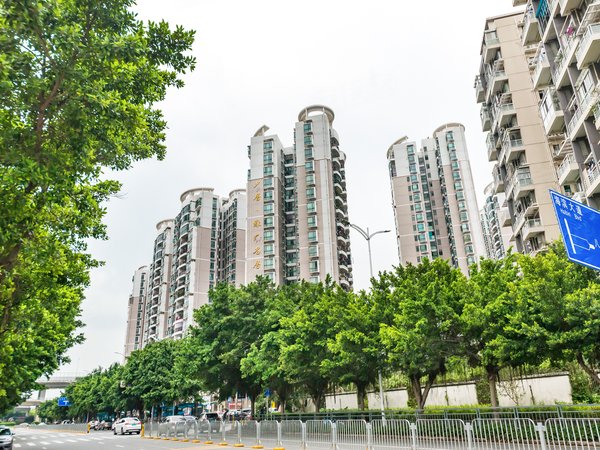 深圳宝安坪洲名居绿海名居绿海名居精装两房 家私齐全 拎包入住 配套