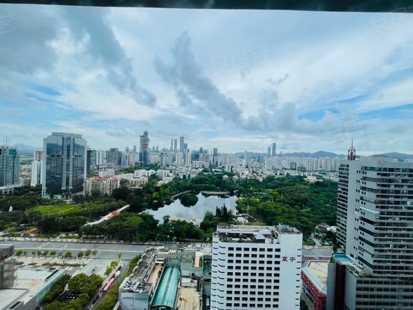 深圳罗湖蔡屋围京基一百大厦大剧院地铁口物业精装修大两房领包入住