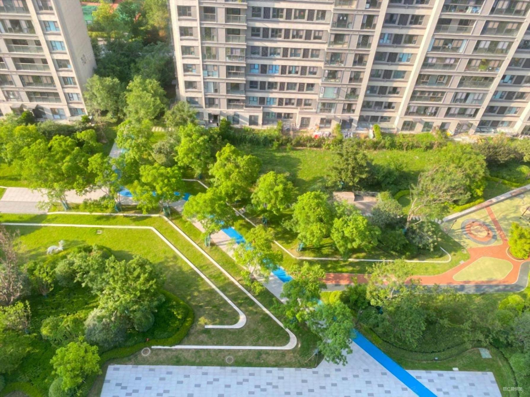 桥林新城35900万元多层17层江与城35900万