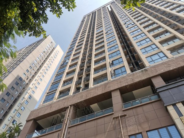 深圳龙岗横岗荣德雨辰公寓首茨出租,荣德国际2房2厅.