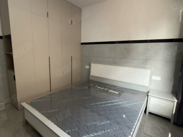 金华金东金华南站申华翡翠城本人房不用通过中介.金华南站轻轨旁.出租房源真实图片