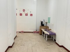 葫芦岛龙港客运总站出租凯地家园门市，面积100平，适合做美容，养生项目出租房源真实图片