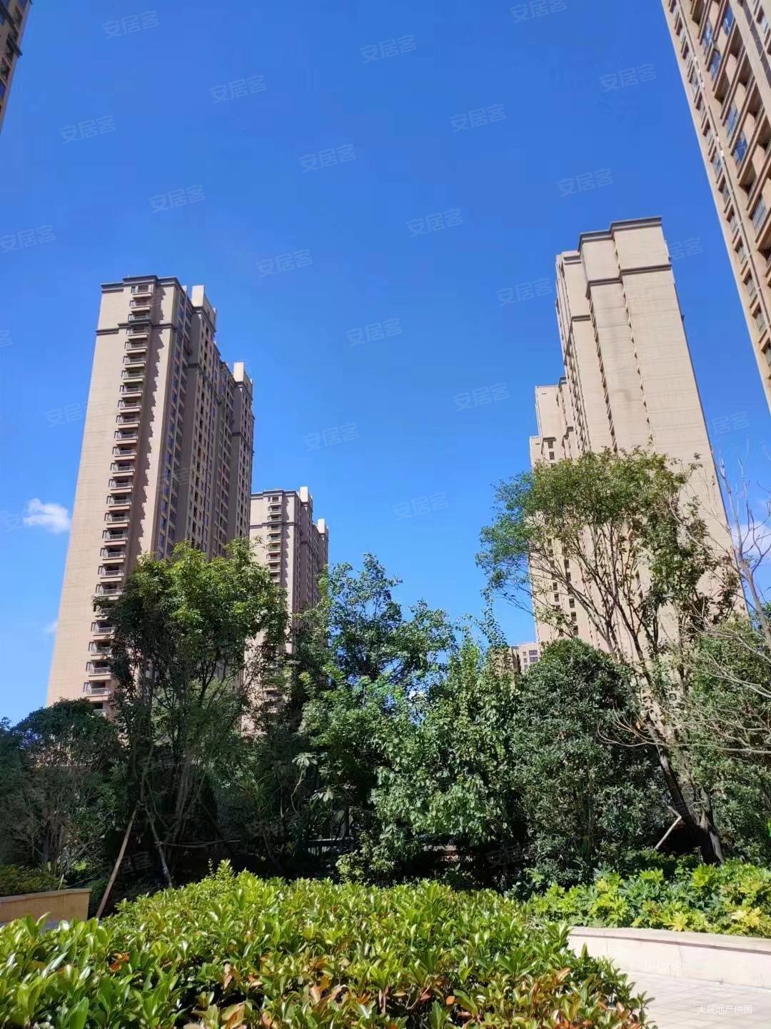 浩华香颂国际城3室2厅1卫105㎡南北126万