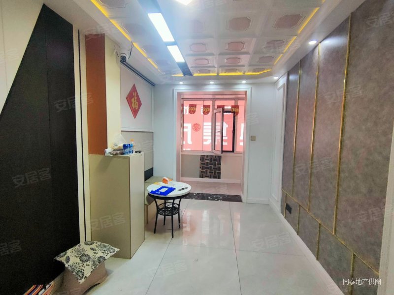 辽师麦花食品旁边2楼精装修保持好近车站市场户型方正