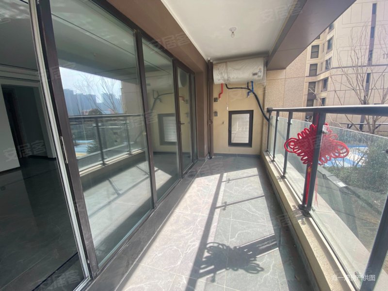 瑞玺公馆143平195万带车位现房没有费用一套