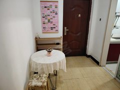 蚌埠蚌山淮河路科里亚美食街旁金鼎皇庄 电梯两室 家电齐全拎包入住有钥匙出租房源真实图片